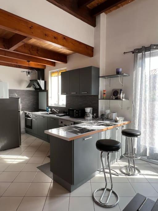 La Petite Angerienne Villa Saint-Jean-dʼAngély Екстериор снимка